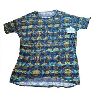 ❤️ 3/$15 Colorful Patterned Women's Shirt C